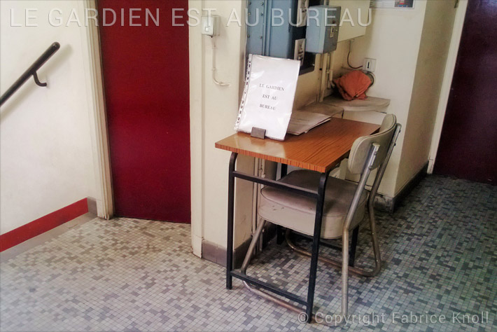 071-le-gardien-est-au-bureau